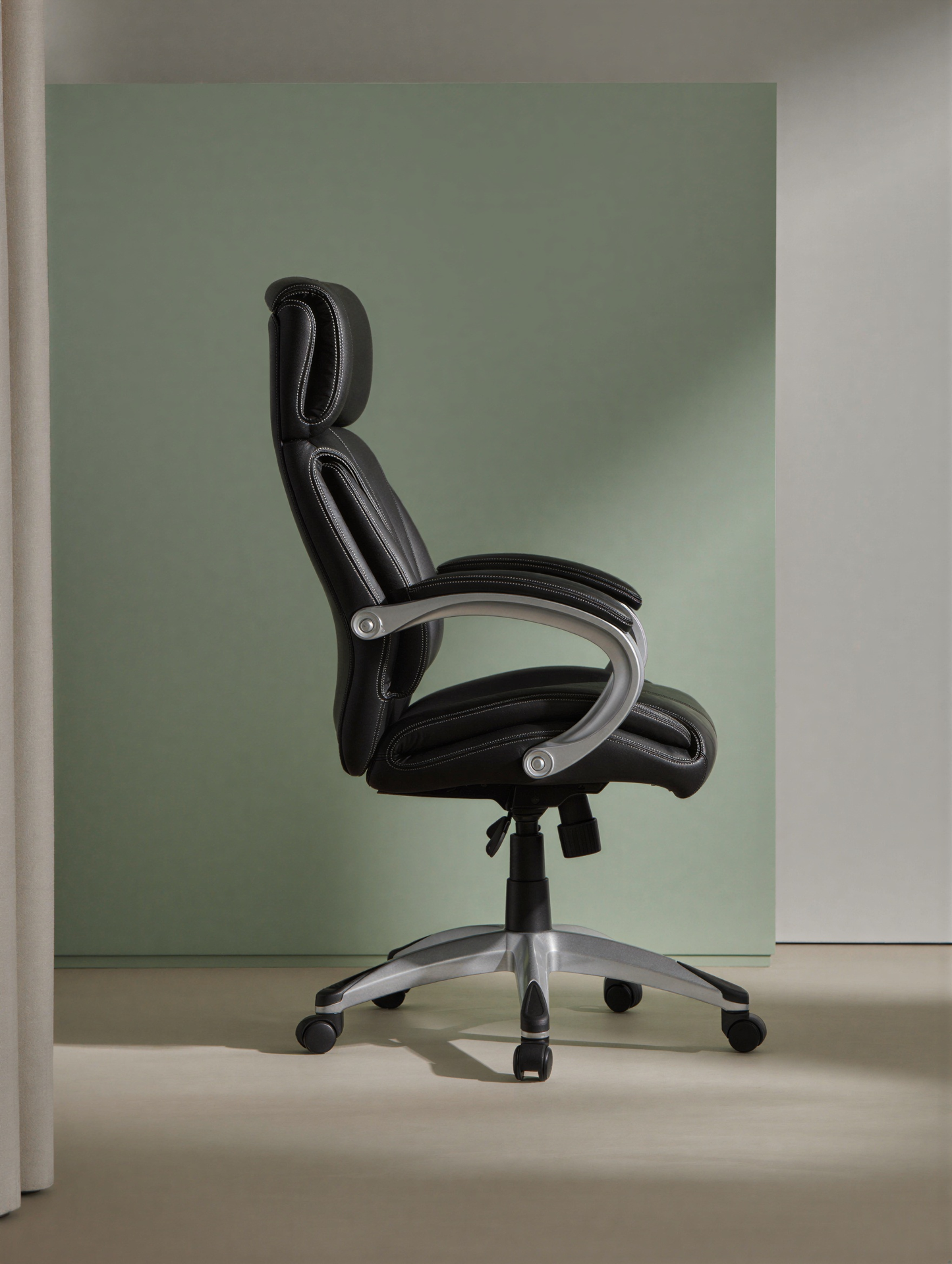 Cloud Executive Chair
