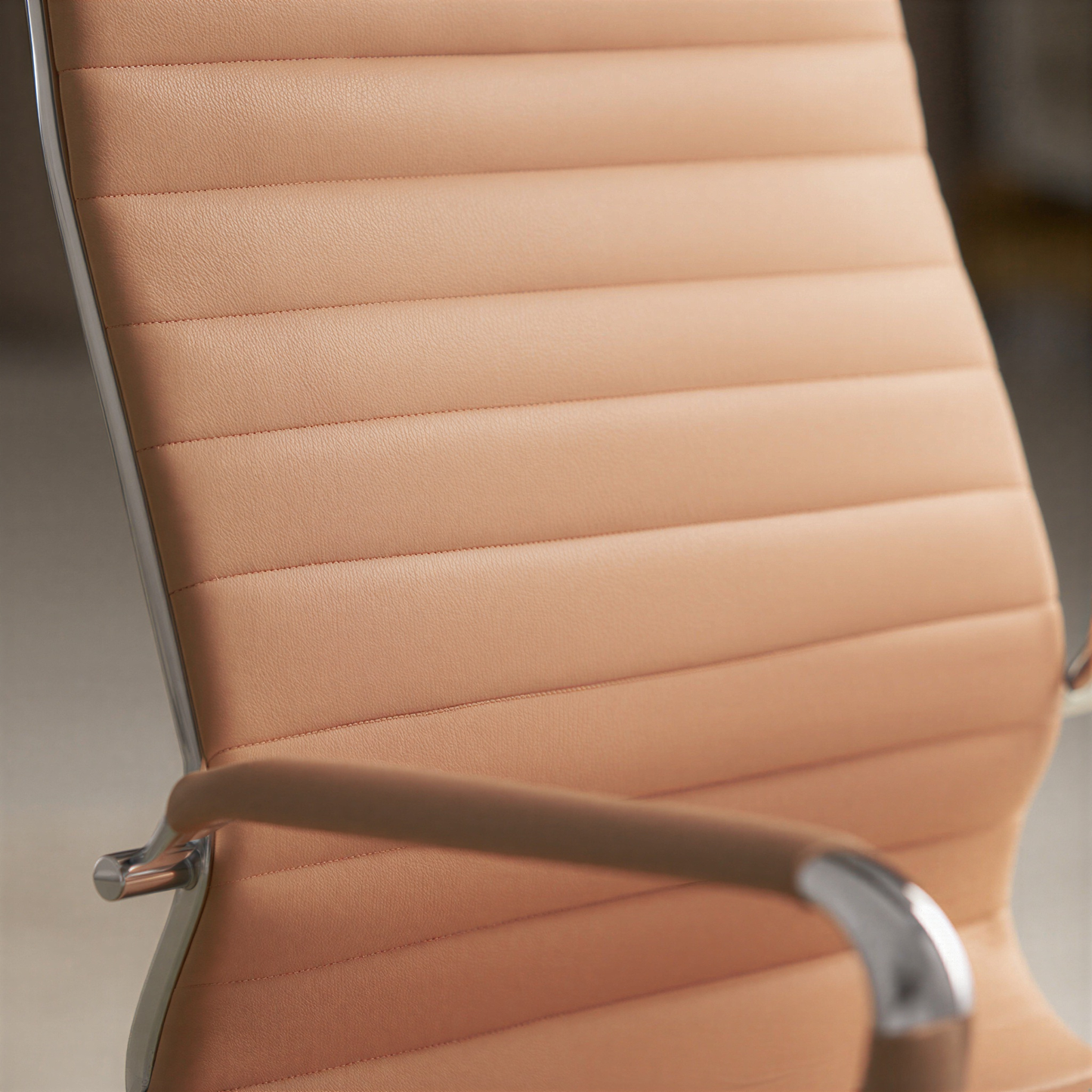 Aura High Leather Chair