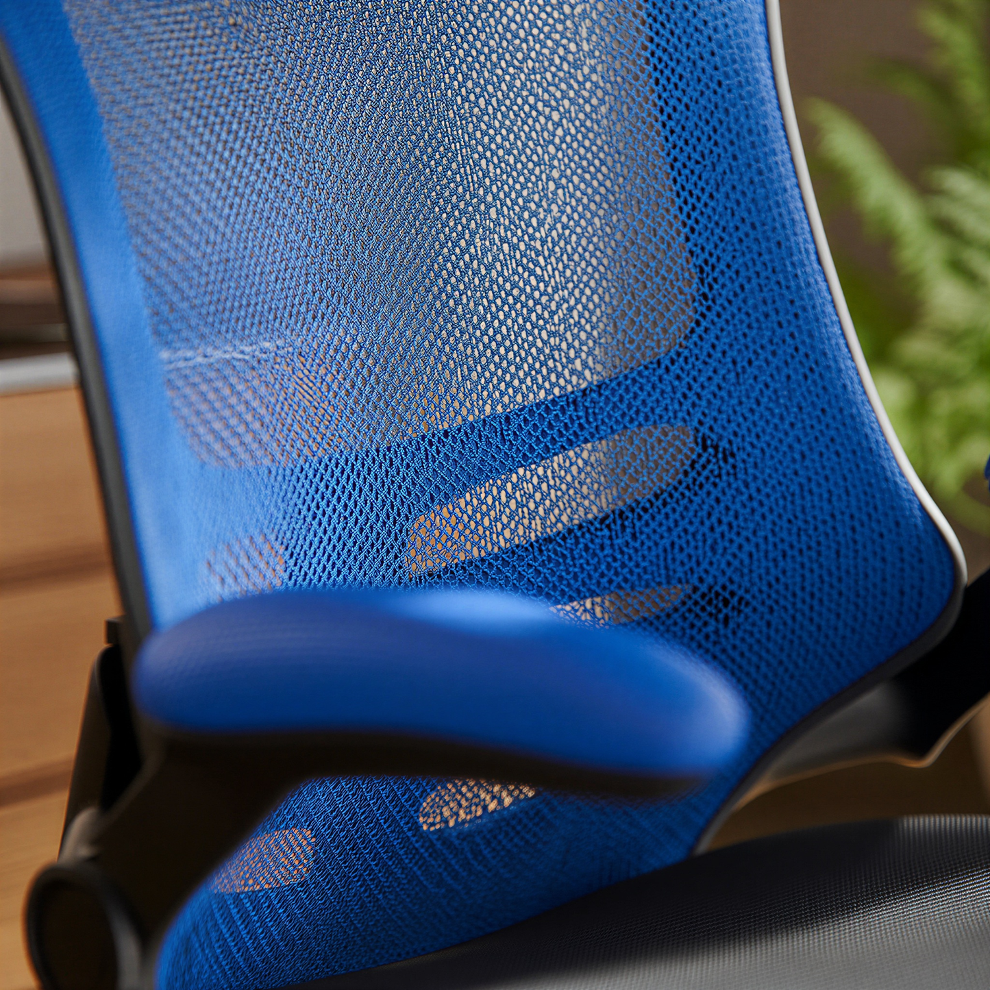 Luna Mesh Chair