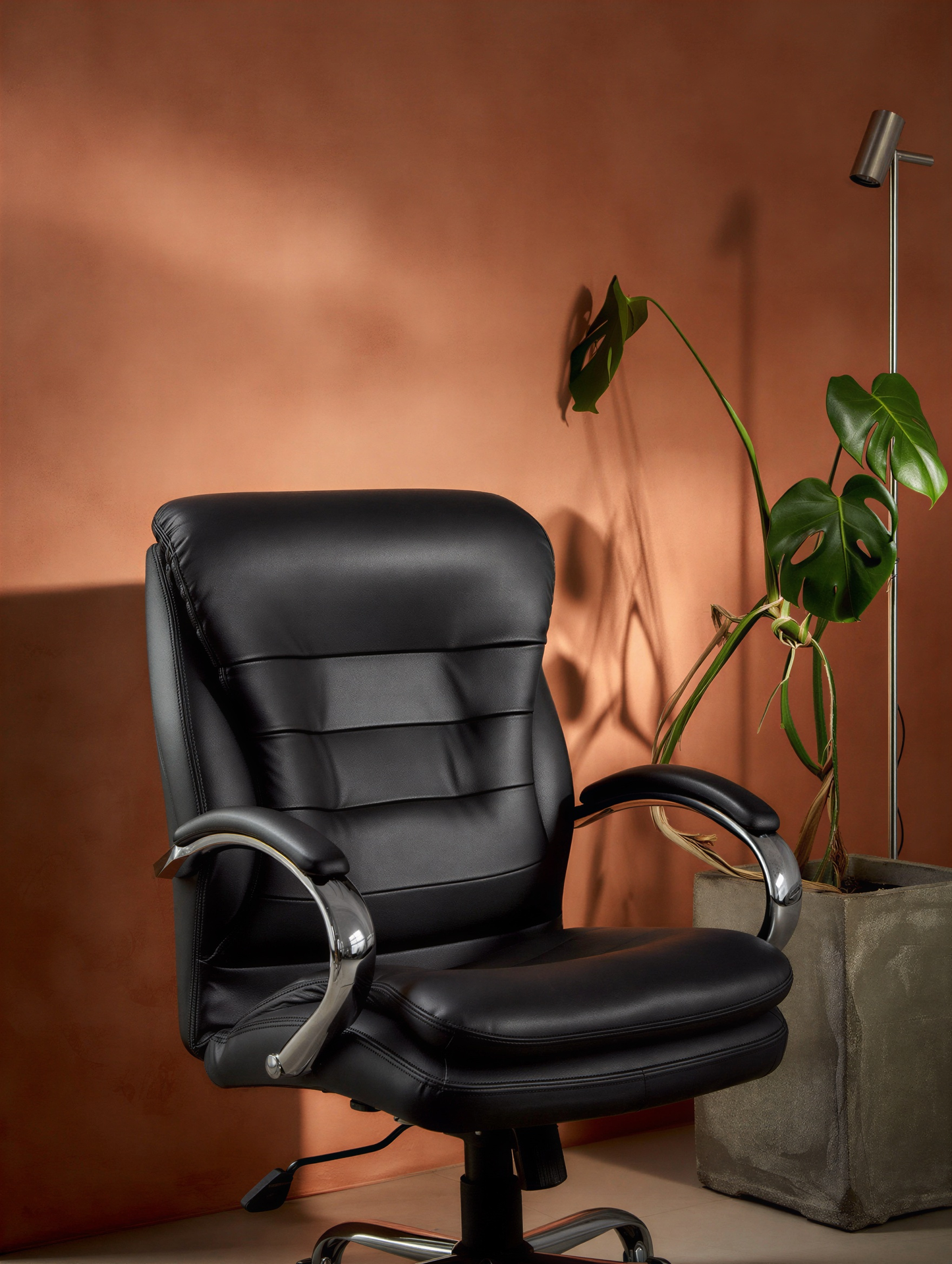 Goliath Light Executive Chair