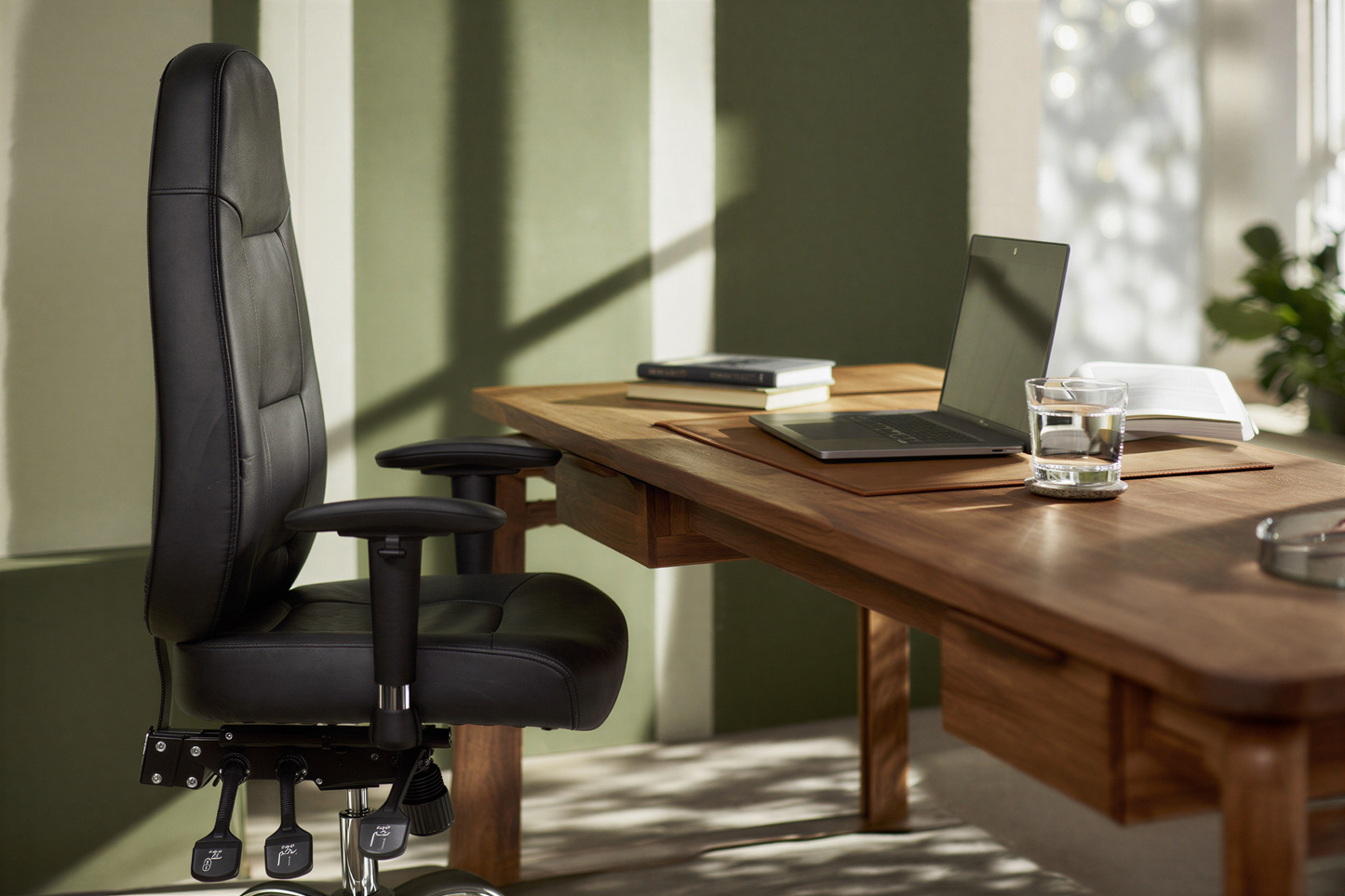 Babylon Leather Chair