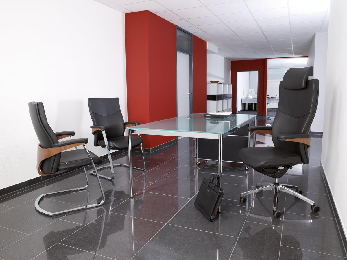 Toro Executive Chair in an office setting
